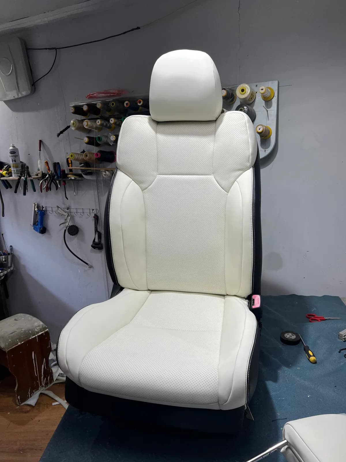 Перетяжка автосалона в Алматы